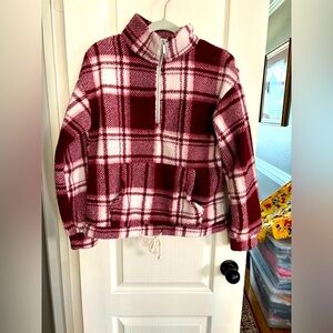 Polar fleece cropped pull over. COMO BLUE size S.‎ Super cute great condition.